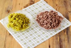 Салат с печенью и солёными огурцами — рецепты с печёнкой